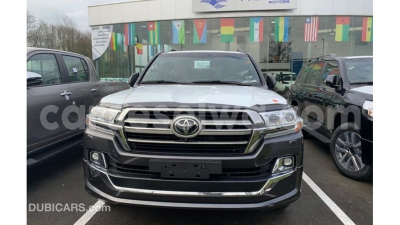Big with watermark toyota land cruiser east mahe import dubai 5702