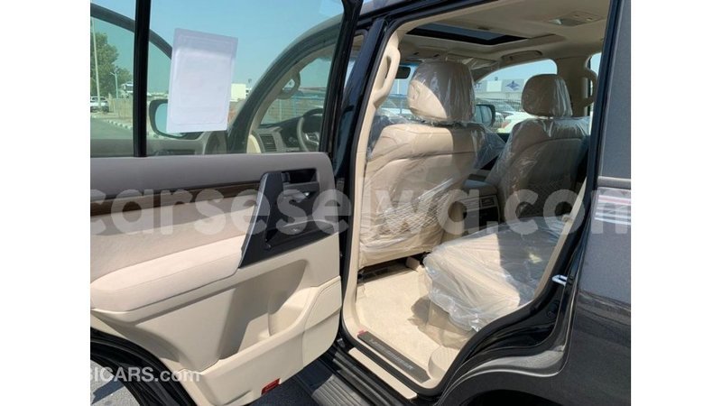 Big with watermark toyota land cruiser east mahe import dubai 5704