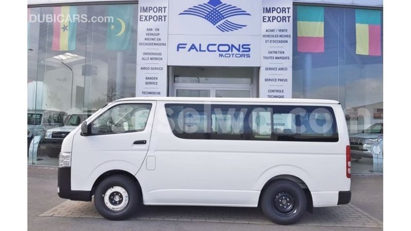 Big with watermark toyota hiace east mahe import dubai 5708