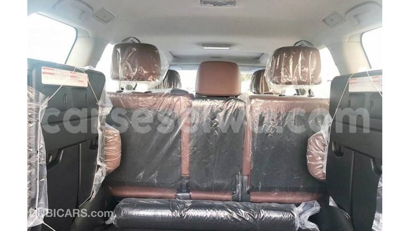 Big with watermark toyota land cruiser east mahe import dubai 5709