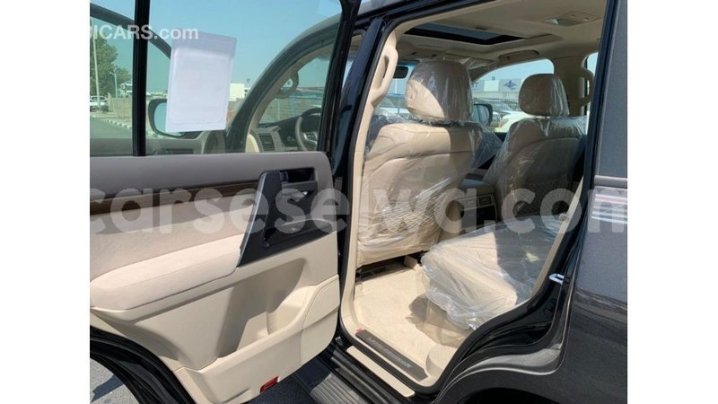 Big with watermark toyota land cruiser east mahe import dubai 5711