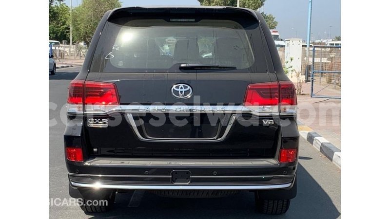 Big with watermark toyota land cruiser east mahe import dubai 5711