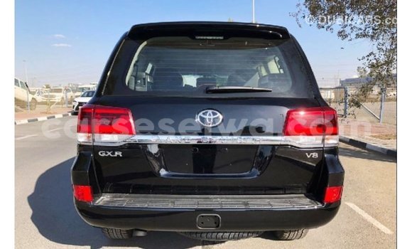 Buy Import Toyota Land Cruiser Black Car in Import - Dubai in East Mahé Buy Import Toyota Land Cruiser Black Car in Import - Dubai in East Mahé