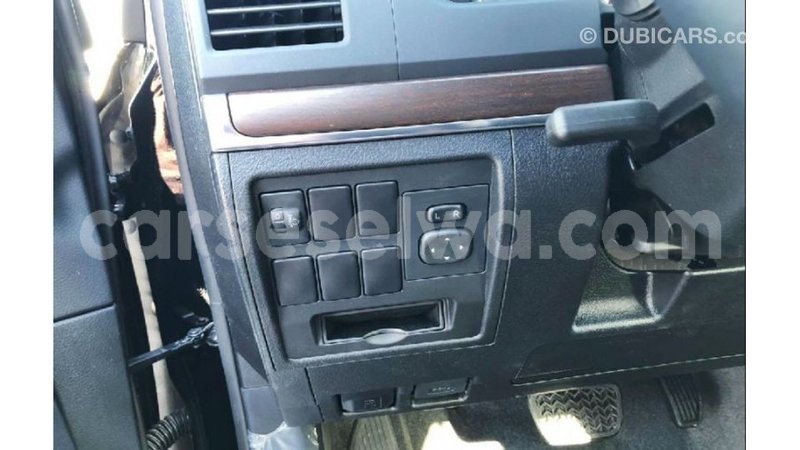 Big with watermark toyota land cruiser east mahe import dubai 5712