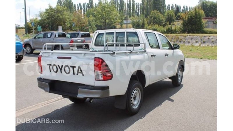 Big with watermark toyota hilux east mahe import dubai 5713