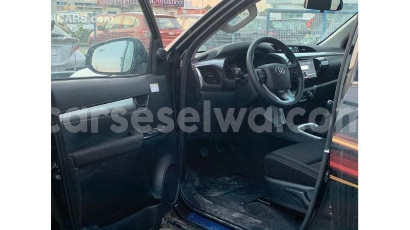 Big with watermark toyota hilux east mahe import dubai 5714