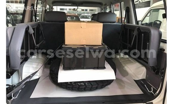Buy Import Toyota Land Cruiser White Car in Import - Dubai in East Mahé Buy Import Toyota Land Cruiser White Car in Import - Dubai in East Mahé