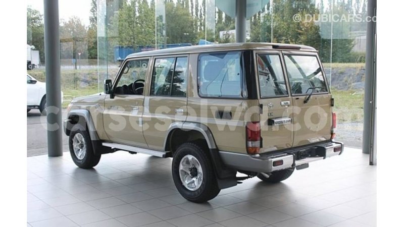 Big with watermark toyota land cruiser east mahe import dubai 5718