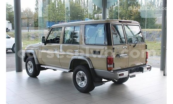Buy Import Toyota Land Cruiser Beige Car in Import - Dubai in East Mahé Buy Import Toyota Land Cruiser Beige Car in Import - Dubai in East Mahé