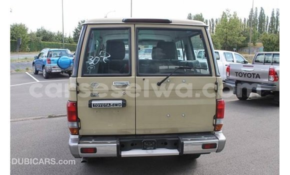 Buy Import Toyota Land Cruiser Beige Car in Import - Dubai in East Mahé Buy Import Toyota Land Cruiser Beige Car in Import - Dubai in East Mahé