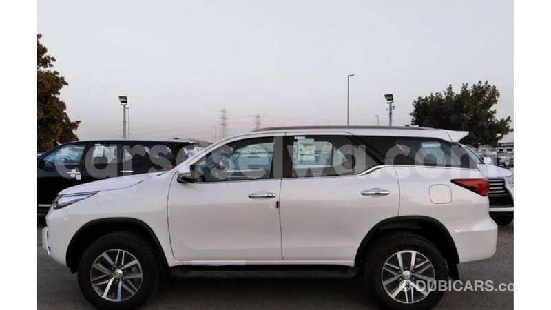 Big with watermark toyota fortuner east mahe import dubai 5719