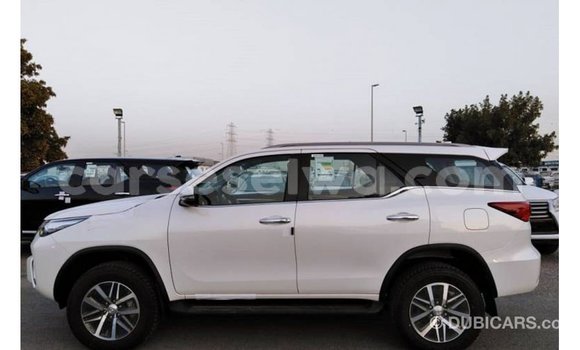 Buy Import Toyota Fortuner White Car in Import - Dubai in East Mahé Buy Import Toyota Fortuner White Car in Import - Dubai in East Mahé