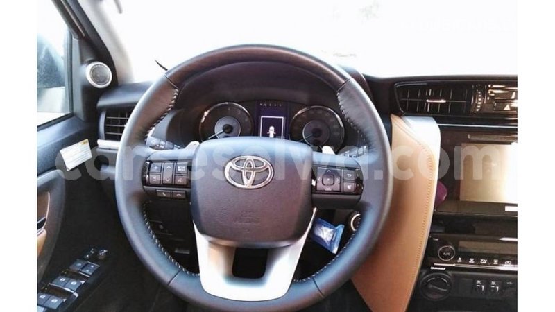 Big with watermark toyota fortuner east mahe import dubai 5719