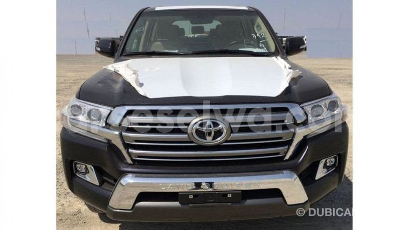 Big with watermark toyota land cruiser east mahe import dubai 5722