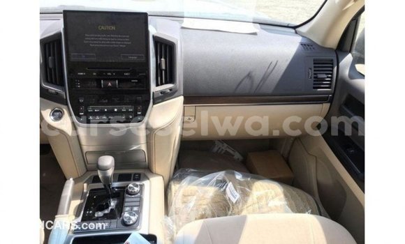 Buy Import Toyota Land Cruiser Black Car in Import - Dubai in East Mahé Buy Import Toyota Land Cruiser Black Car in Import - Dubai in East Mahé