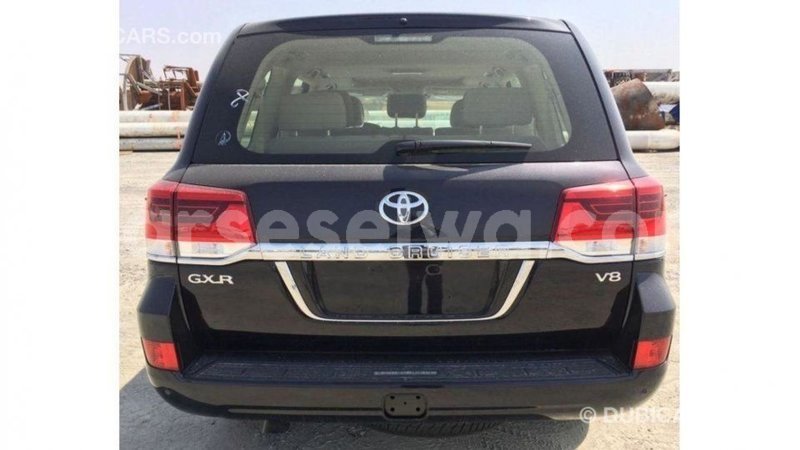 Big with watermark toyota land cruiser east mahe import dubai 5722