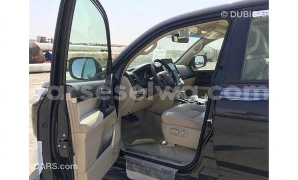 Buy Import Toyota Land Cruiser Black Car in Import - Dubai in East Mahé Buy Import Toyota Land Cruiser Black Car in Import - Dubai in East Mahé