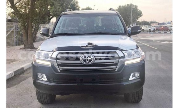 Buy Import Toyota Land Cruiser Black Car in Import - Dubai in East Mahé Buy Import Toyota Land Cruiser Black Car in Import - Dubai in East Mahé