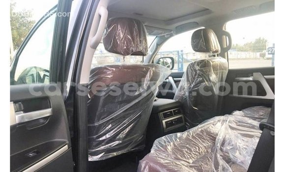 Buy Import Toyota Land Cruiser Black Car in Import - Dubai in East Mahé Buy Import Toyota Land Cruiser Black Car in Import - Dubai in East Mahé
