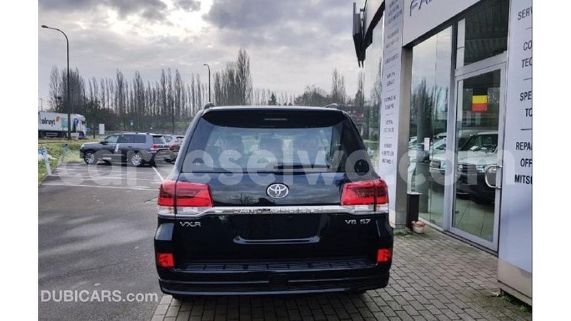 Big with watermark toyota land cruiser east mahe import dubai 5725