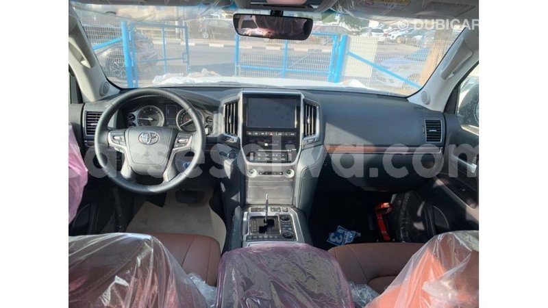 Big with watermark toyota land cruiser east mahe import dubai 5725