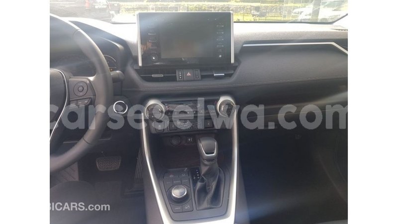 Big with watermark toyota ade east mahe import dubai 5728