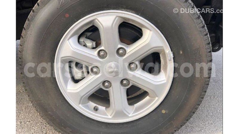 Big with watermark mitsubishi l200 east mahe import dubai 5732