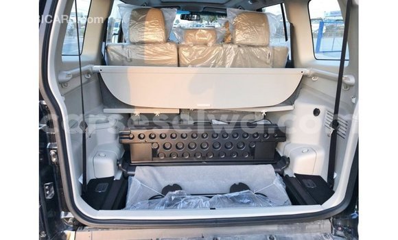 Acheter Import Voiture Mitsubishi Pajero Noir à Import - Dubai, East Mahé Acheter Import Voiture Mitsubishi Pajero Noir à Import - Dubai, East Mahé