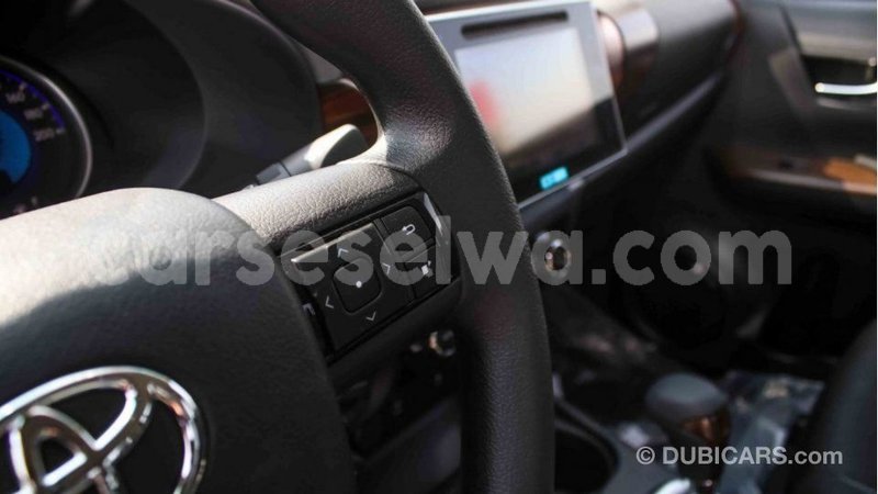 Big with watermark toyota hilux east mahe import dubai 5737