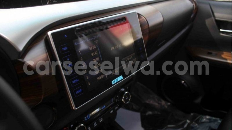 Big with watermark toyota hilux east mahe import dubai 5737