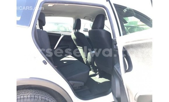 Buy Import Toyota Ade White Truck in Import - Dubai in East Mahé Buy Import Toyota Ade White Truck in Import - Dubai in East Mahé