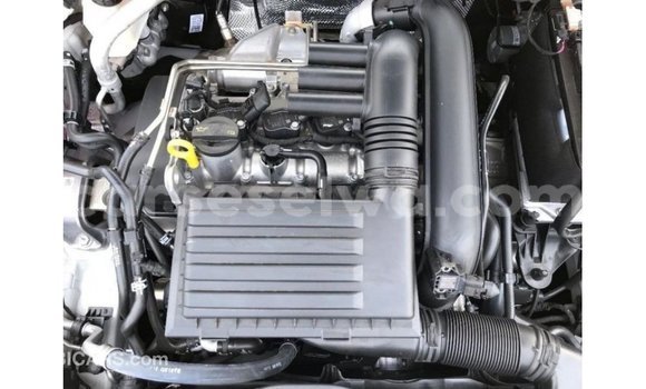 Buy Import Volkswagen Golf White Car in Import - Dubai in East Mahé Buy Import Volkswagen Golf White Car in Import - Dubai in East Mahé