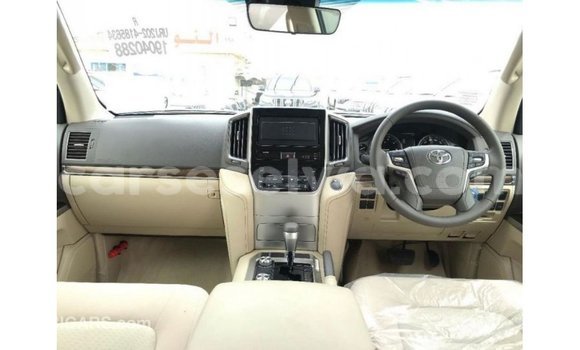 Buy Import Toyota Land Cruiser Black Car in Import - Dubai in East Mahé Buy Import Toyota Land Cruiser Black Car in Import - Dubai in East Mahé