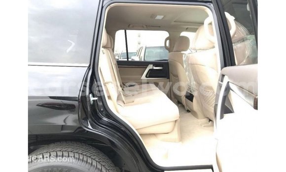 Buy Import Toyota Land Cruiser Black Car in Import - Dubai in East Mahé Buy Import Toyota Land Cruiser Black Car in Import - Dubai in East Mahé