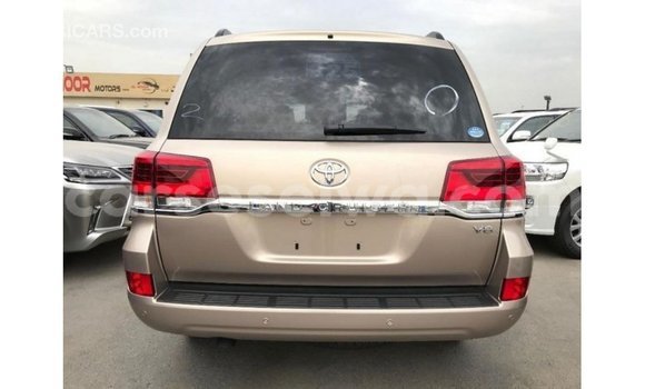 Buy Import Toyota Land Cruiser Other Car in Import - Dubai in East Mahé Buy Import Toyota Land Cruiser Other Car in Import - Dubai in East Mahé
