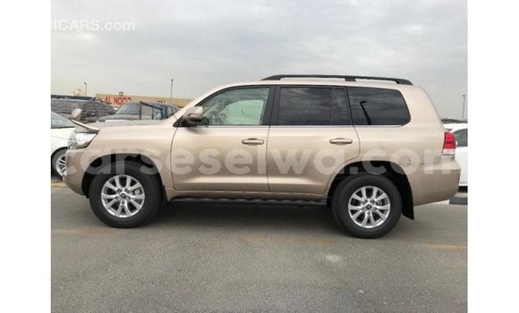 Buy Import Toyota Land Cruiser Other Car in Import - Dubai in East Mahé Buy Import Toyota Land Cruiser Other Car in Import - Dubai in East Mahé