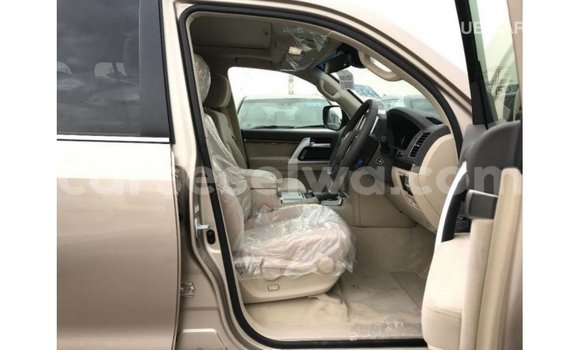 Buy Import Toyota Land Cruiser Other Car in Import - Dubai in East Mahé Buy Import Toyota Land Cruiser Other Car in Import - Dubai in East Mahé