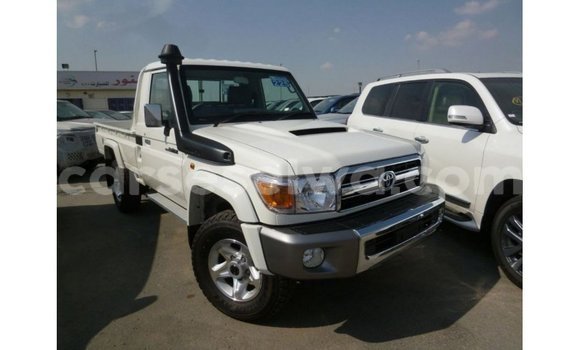 Buy Import Toyota Land Cruiser White Car in Import - Dubai in East Mahé Buy Import Toyota Land Cruiser White Car in Import - Dubai in East Mahé