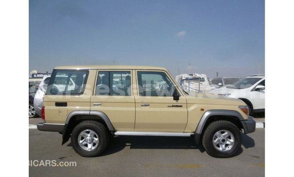 Buy Import Toyota Land Cruiser Beige Car in Import - Dubai in East Mahé Buy Import Toyota Land Cruiser Beige Car in Import - Dubai in East Mahé
