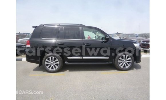 Buy Import Toyota Land Cruiser Black Car in Import - Dubai in East Mahé Buy Import Toyota Land Cruiser Black Car in Import - Dubai in East Mahé