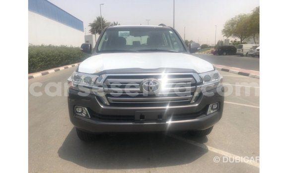 Buy Import Toyota Land Cruiser Other Car in Import - Dubai in East Mahé Buy Import Toyota Land Cruiser Other Car in Import - Dubai in East Mahé