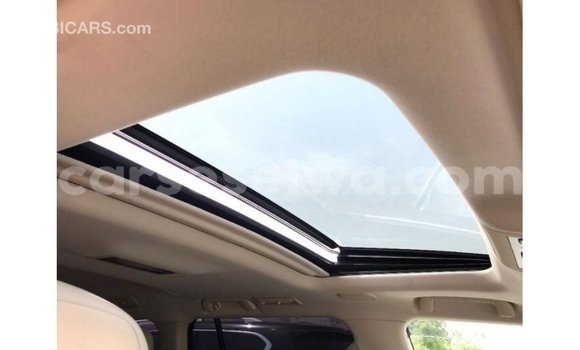 Buy Import Toyota Land Cruiser White Car in Import - Dubai in East Mahé Buy Import Toyota Land Cruiser White Car in Import - Dubai in East Mahé