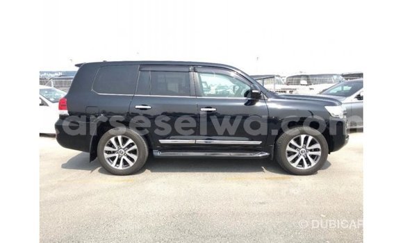 Buy Import Toyota Land Cruiser Black Car in Import - Dubai in East Mahé Buy Import Toyota Land Cruiser Black Car in Import - Dubai in East Mahé
