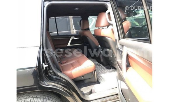 Buy Import Toyota Land Cruiser Black Car in Import - Dubai in East Mahé Buy Import Toyota Land Cruiser Black Car in Import - Dubai in East Mahé