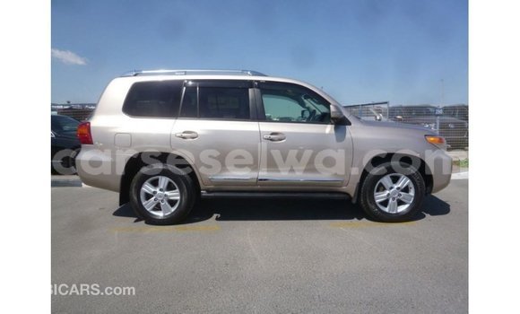 Buy Import Toyota Land Cruiser Other Car in Import - Dubai in East Mahé Buy Import Toyota Land Cruiser Other Car in Import - Dubai in East Mahé