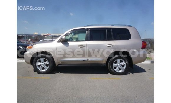 Buy Import Toyota Land Cruiser Other Car in Import - Dubai in East Mahé Buy Import Toyota Land Cruiser Other Car in Import - Dubai in East Mahé