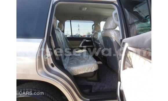 Buy Import Toyota Land Cruiser Other Car in Import - Dubai in East Mahé Buy Import Toyota Land Cruiser Other Car in Import - Dubai in East Mahé