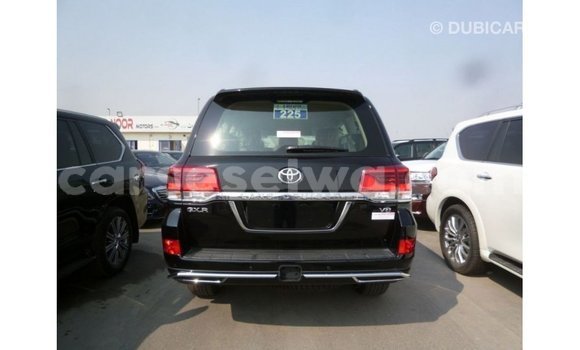Acheter Import Voiture Toyota Land Cruiser Noir à Import - Dubai, East Mahé Acheter Import Voiture Toyota Land Cruiser Noir à Import - Dubai, East Mahé