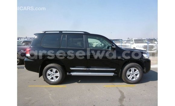Buy Import Toyota Land Cruiser Black Car in Import - Dubai in East Mahé Buy Import Toyota Land Cruiser Black Car in Import - Dubai in East Mahé