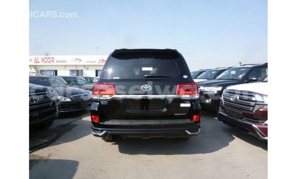Buy Import Toyota Land Cruiser Black Car in Import - Dubai in East Mahé Buy Import Toyota Land Cruiser Black Car in Import - Dubai in East Mahé
